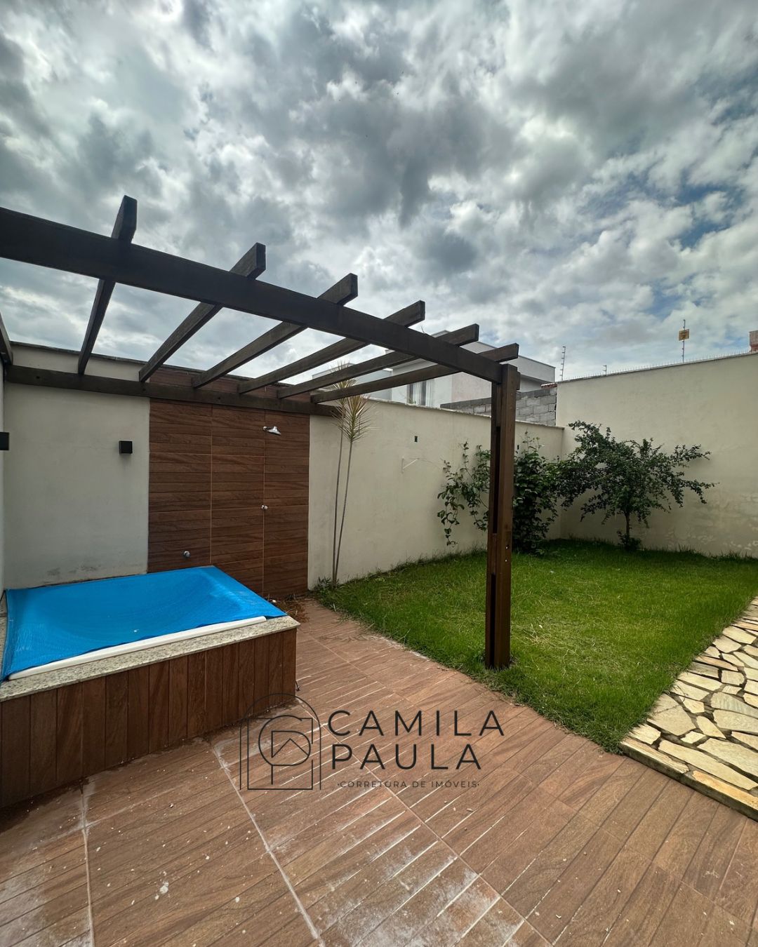 WhatsApp Image 2025-08-19 at 14.11.00 (2)